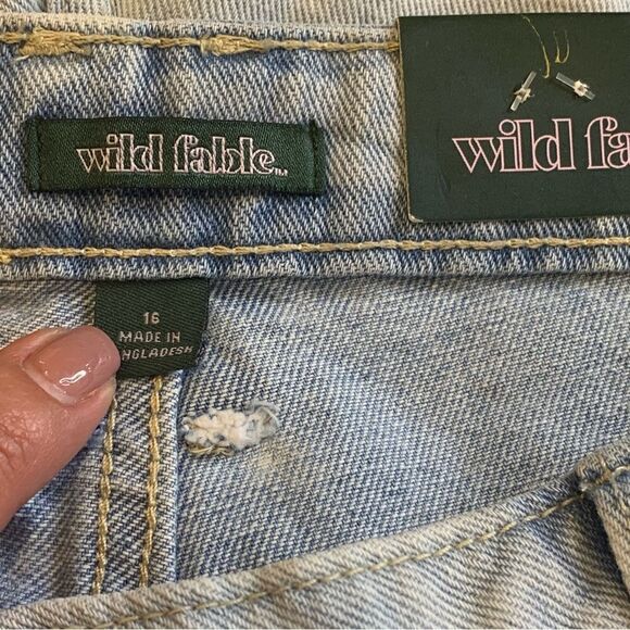 Wild Fable Highest Rise Cheeky Shorts Size 16 Light Denim Wash - Picture 7 of 10